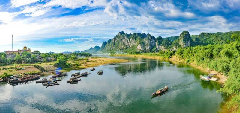 Tìm về sông Gianh Quảng Bình khám phá vẻ đẹp huyền thoại theo thời gian