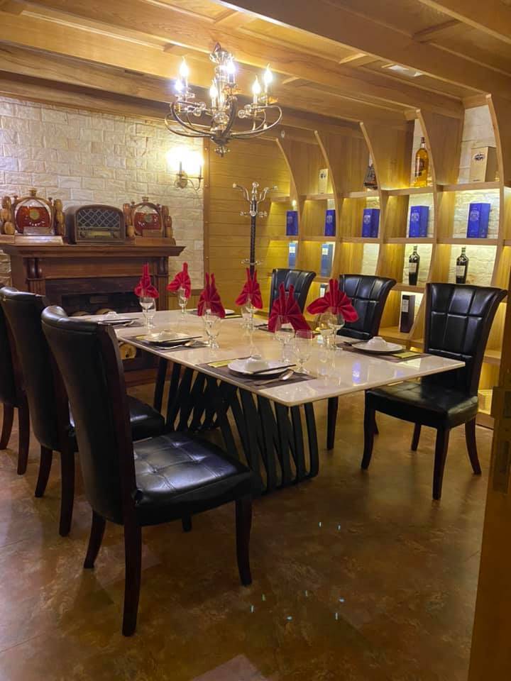 Trải nghiệm sự sang chảnh của không gian ẩm thực tại Nhà hàng Ngọc Lục Bảo