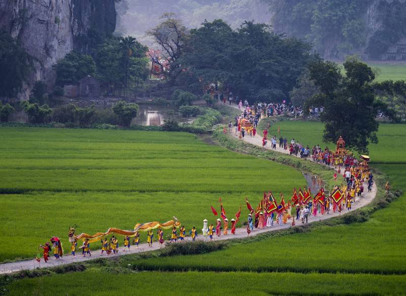 Trẩy hội du xuân Ninh Bình tại các điểm tham quan nổi tiếng