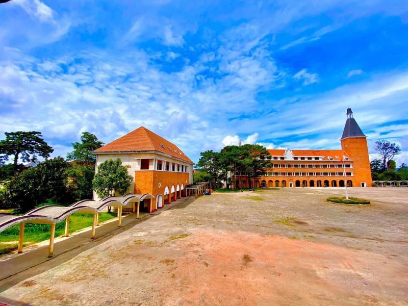 Trường Cao đẳng Sư phạm Đà Lạt - Một trong TOP10 ngôi trường cổ kính đẹp nhất Việt Nam