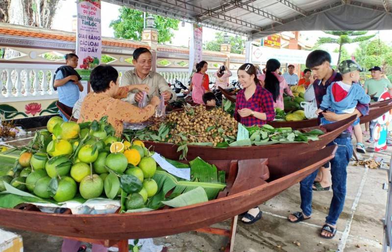 Tưng bừng Lễ hội trái cây Tân Lộc chỉ có tại miền Tây
