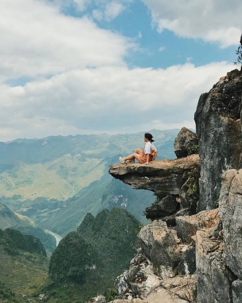 Vách đá thần Hà Giang - Từ A đến Z trải nghiệm trekking hiểm trở