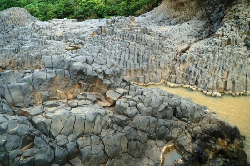 Về Ghềnh đá cổ Mang Yang khám phá vẻ đẹp địa chất độc đáo
