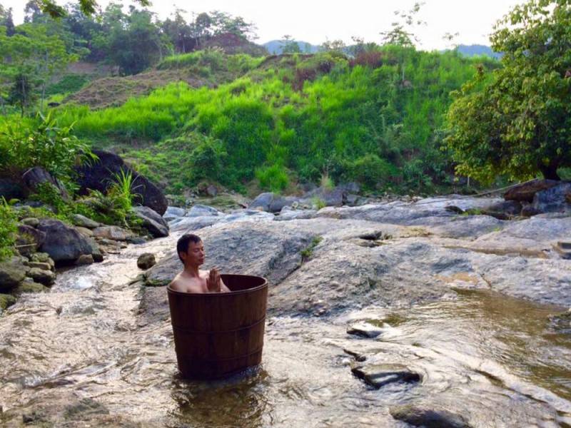 Về Hà Giang khám phá địa điểm mới - Suối khoáng Quảng Nguyên